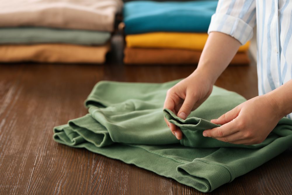 Folded Laundry Shutterstock 2177762273 Cropped